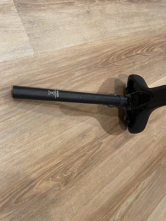 Seatpost of Leoguar Fastron